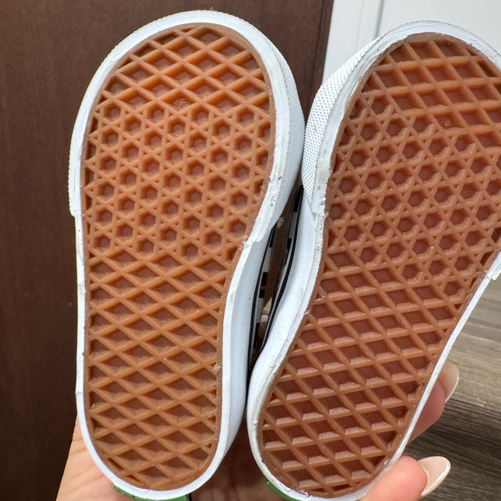 Vans Black and White High-Top Sneakers with Checkerboard Pattern - Picture 2 of 4